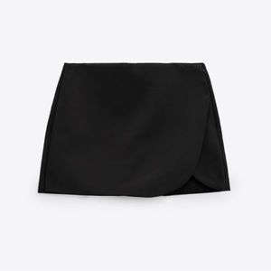 Black Zara skort